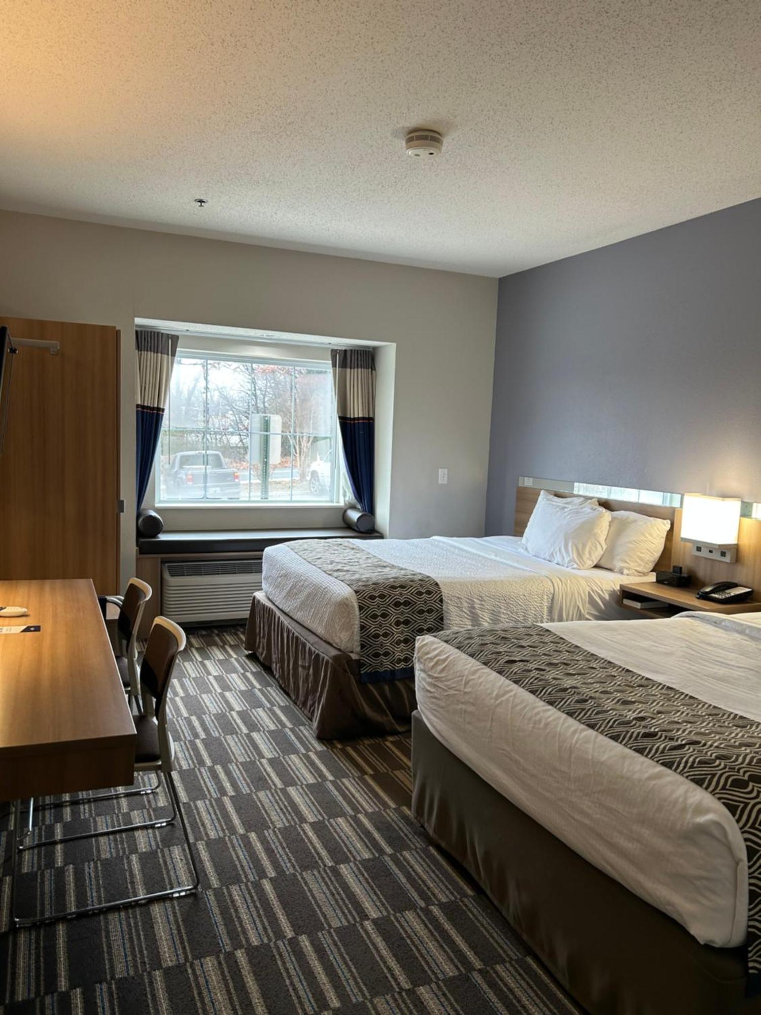 Microtel Inn & Suites By Wyndham Lynchburg Exterior foto