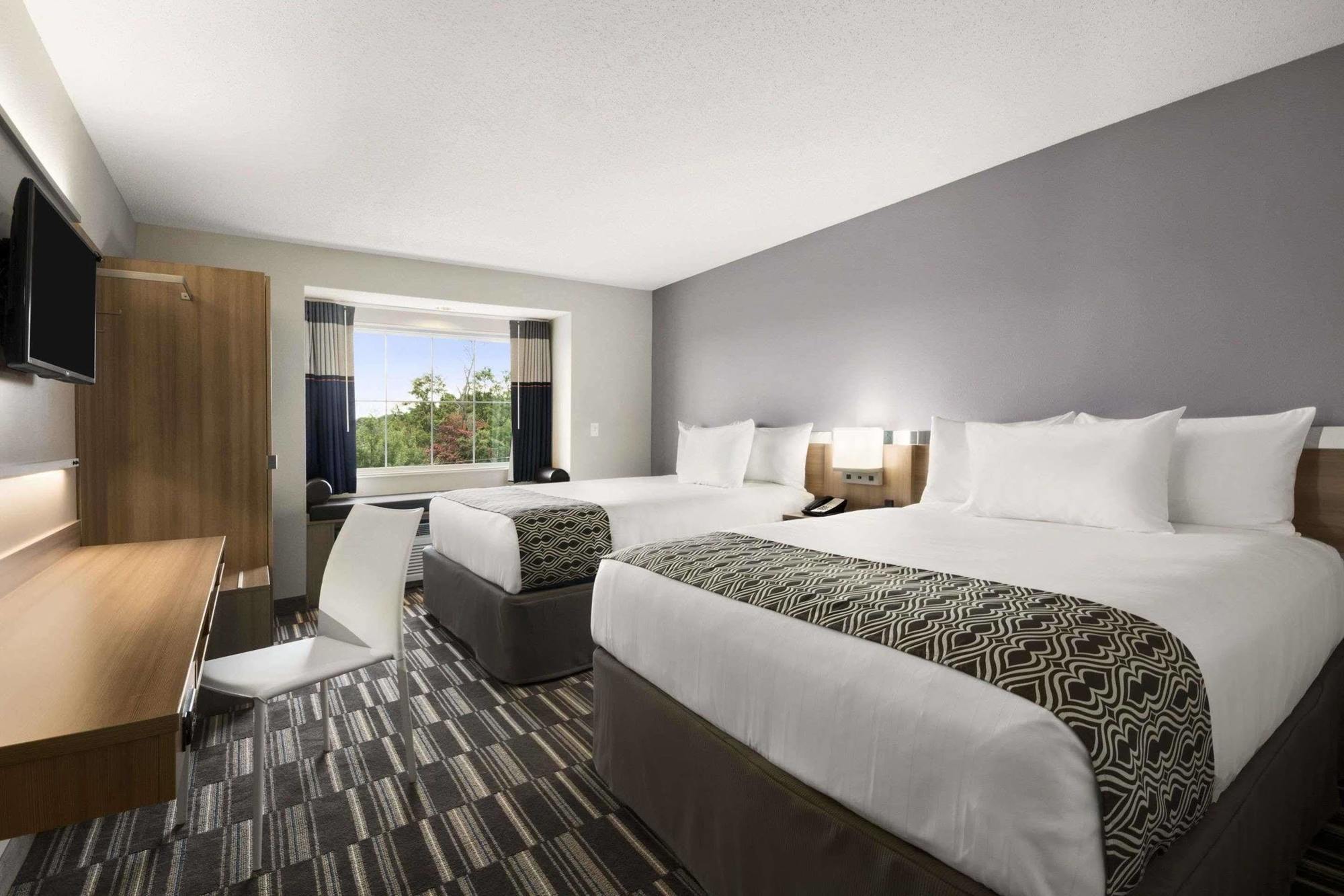 Microtel Inn & Suites By Wyndham Lynchburg Exterior foto